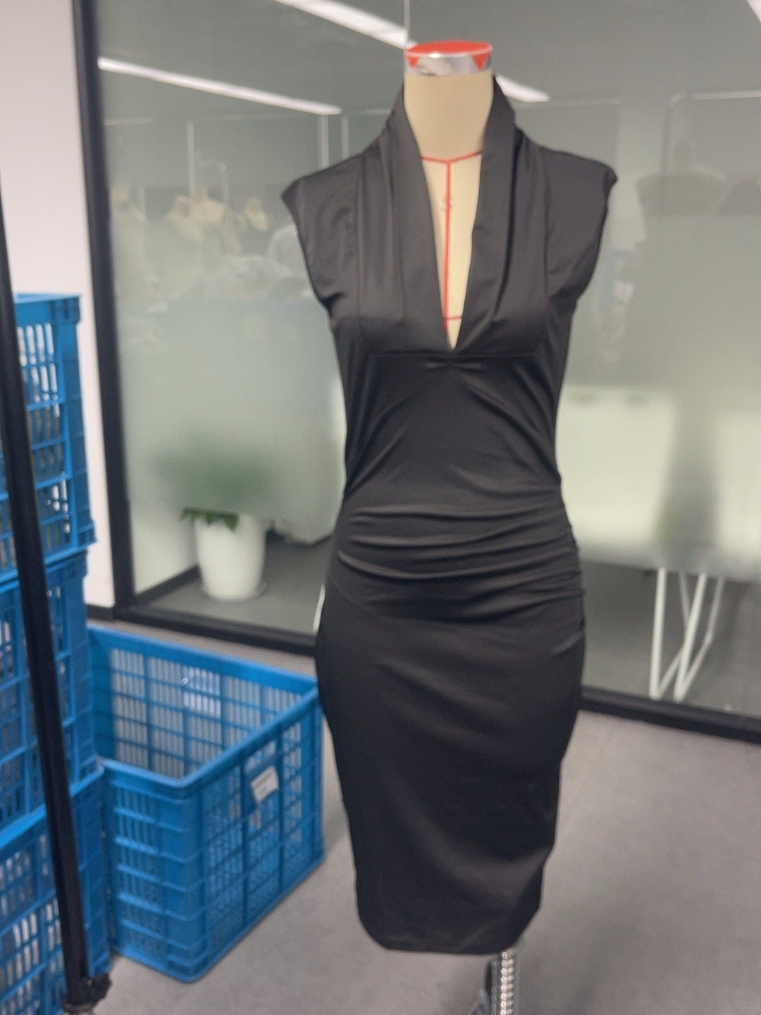 Women's Fashion Solid Color Pleated Slim Dress